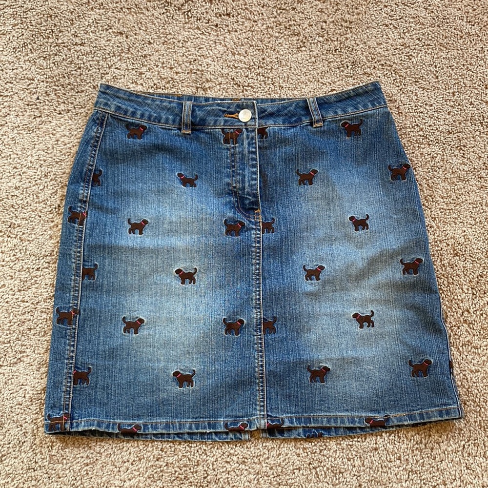 Lilly Pulitzer Jean mini skirt w/ embroidered dogs chocolate Labradors